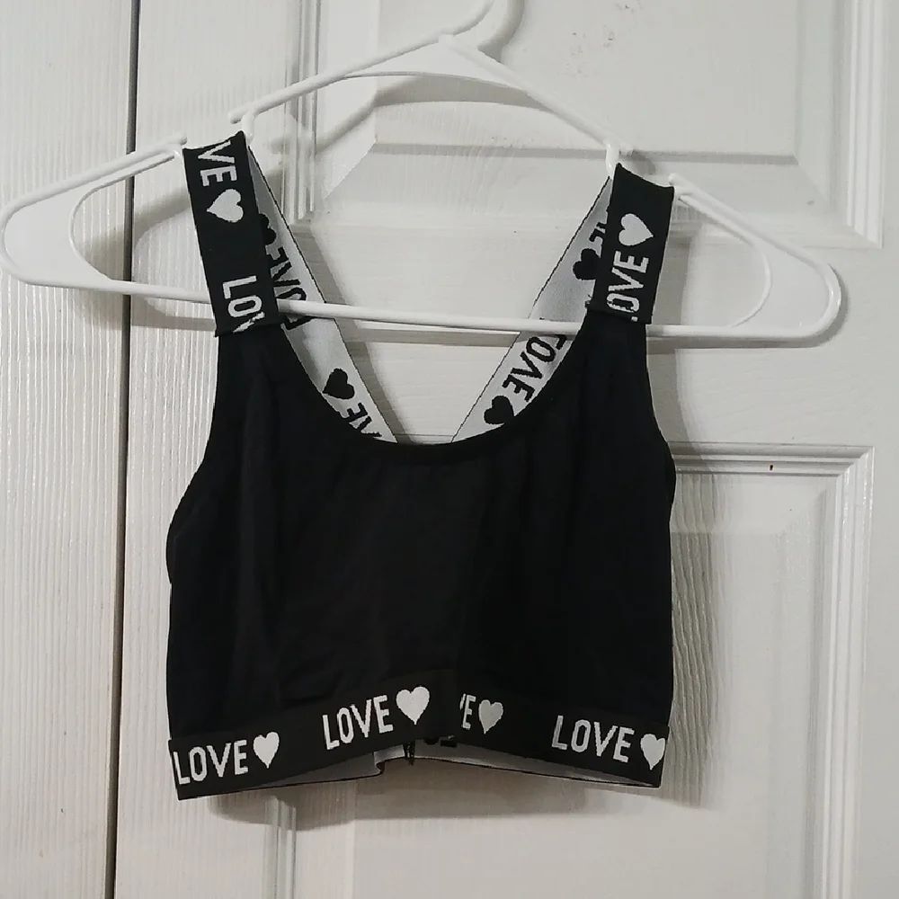 BlackβLove Print Criss Cross Sports Bra Sz M NWOT
